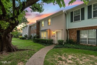 Building Photo - 421 Stratmore Dr