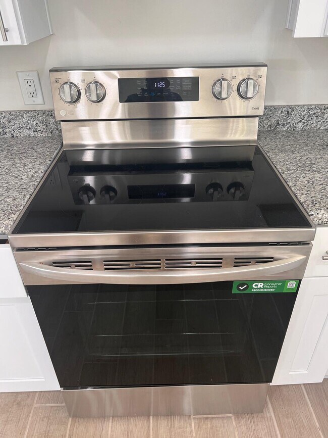 Building Photo - 6334 E Calle Luna