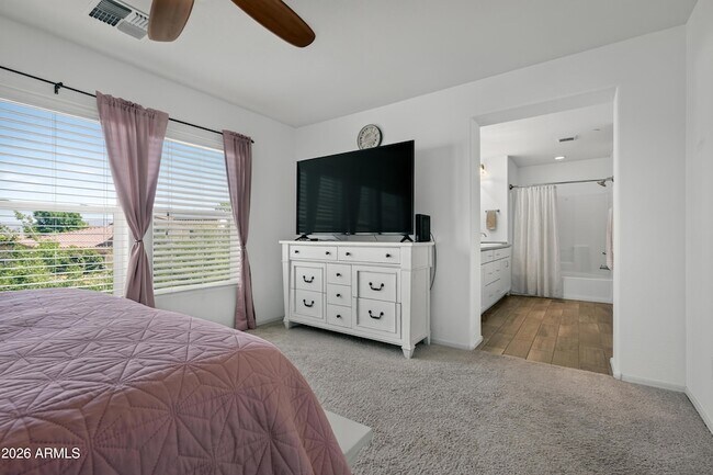 Building Photo - 652 Brindle Dr