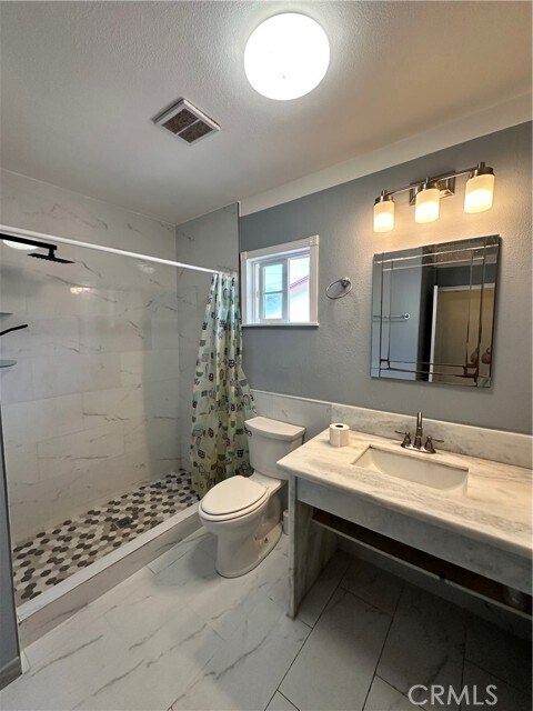 Building Photo - 1233 California Ave