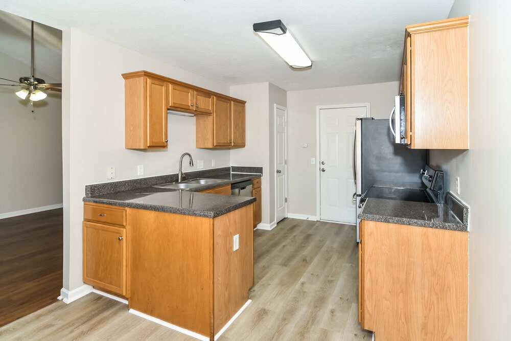 Building Photo - 7045 S Hampton Blvd