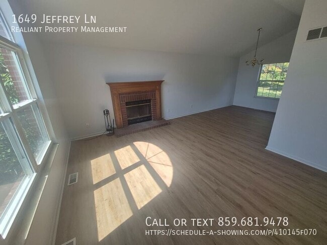 Building Photo - 1649 Jeffrey Ln