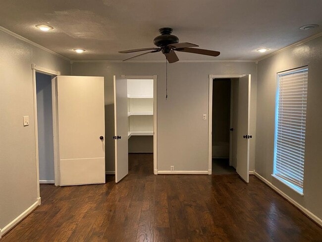 Building Photo - 5353 Dora St