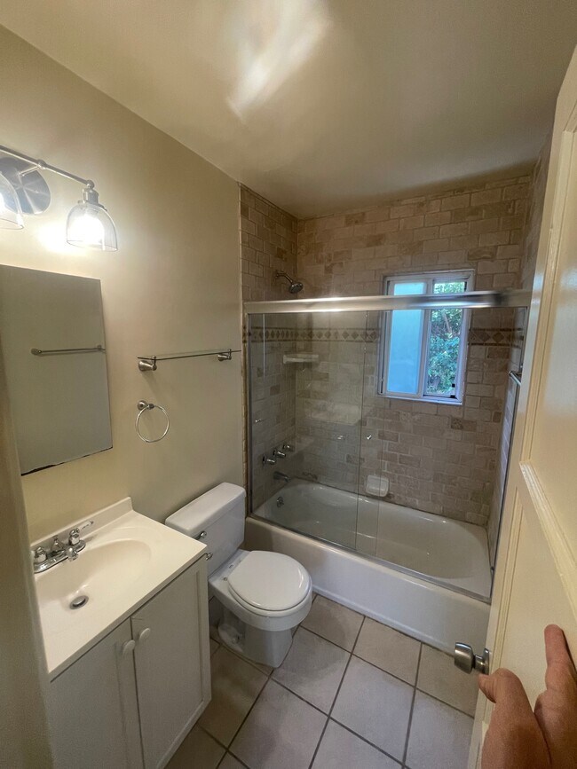 Floorplan - 1242 Harvard St