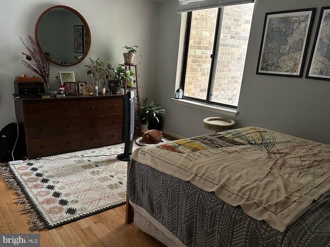 Building Photo - 5482 Cedar Ln