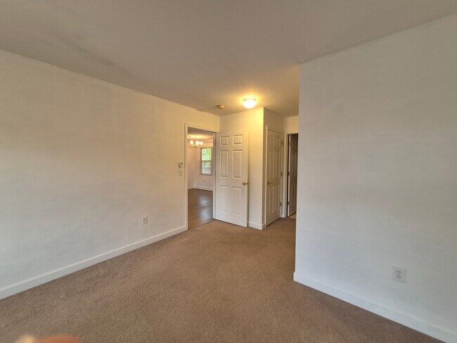 Building Photo - 207 Olde Covington Way
