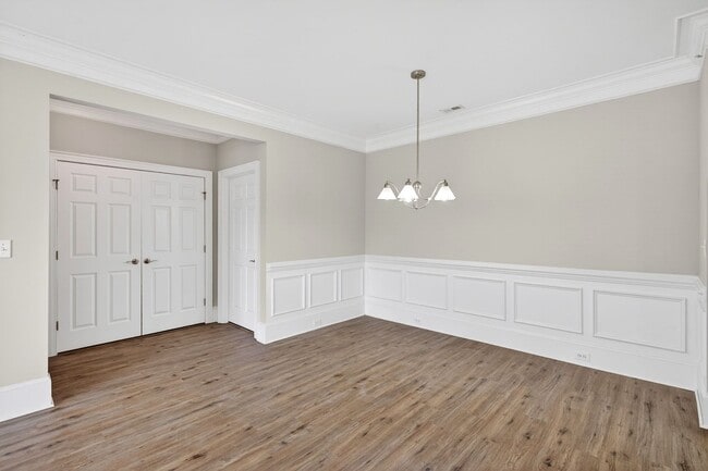 Building Photo - Tons of Upgrade! Beautiful 2 Bedroom, 2.5 Bath Condo in Waterford@ Cary Park, Available Now!