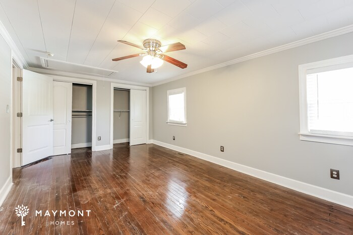 Building Photo - 401 Poplar Ave