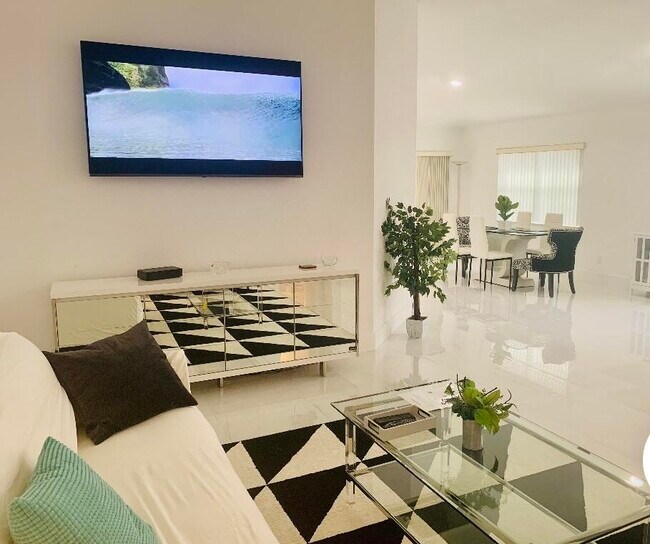 Building Photo - 5501  Grande Palm Circle  Delray Beach Fl ...