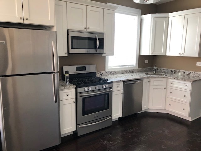 Primary Photo - 2732 W Belmont Ave