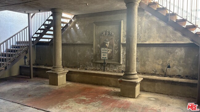 Building Photo - 15716 Normandie Ave