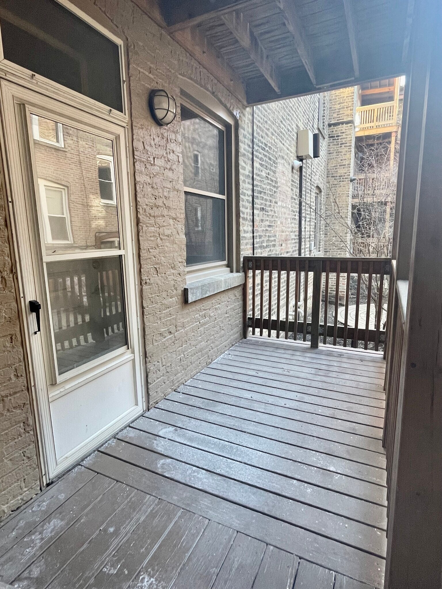 Building Photo - 2539 W Iowa St