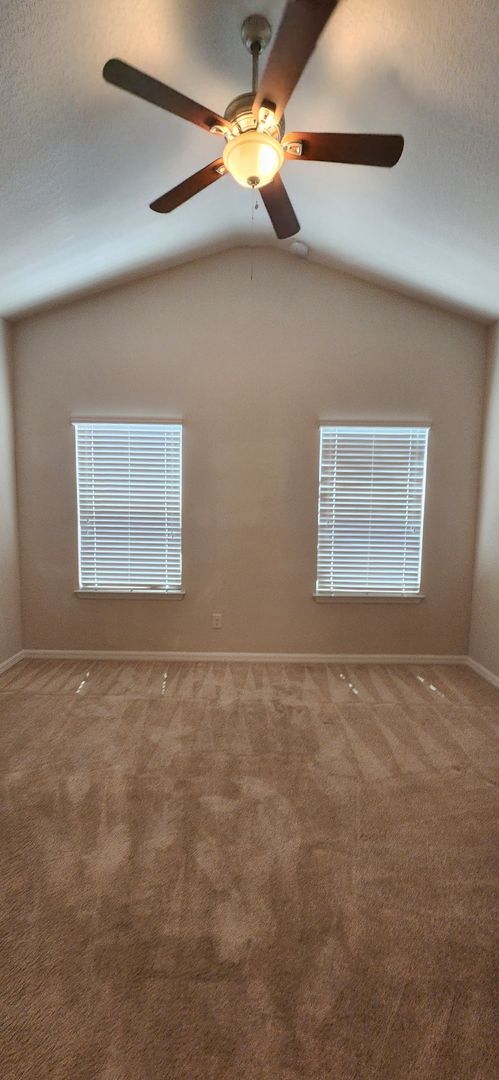 Building Photo - Great Townhouse Belle Isle