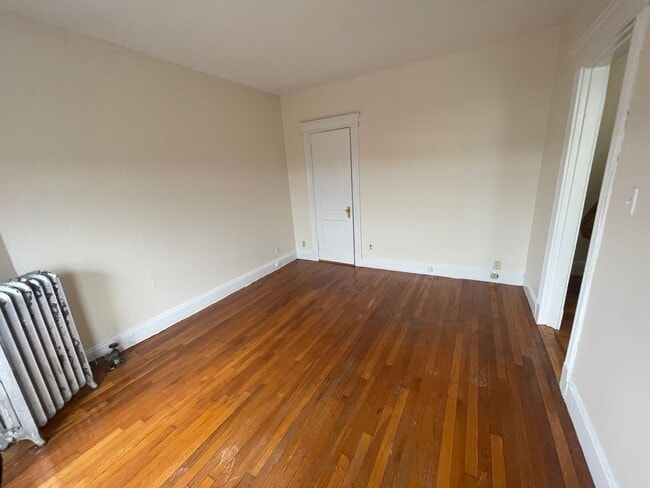 Building Photo - FREE MONTH PACKARDS CORNER, Best location in Allston, T stop and Grocery In front, Easy choice an...