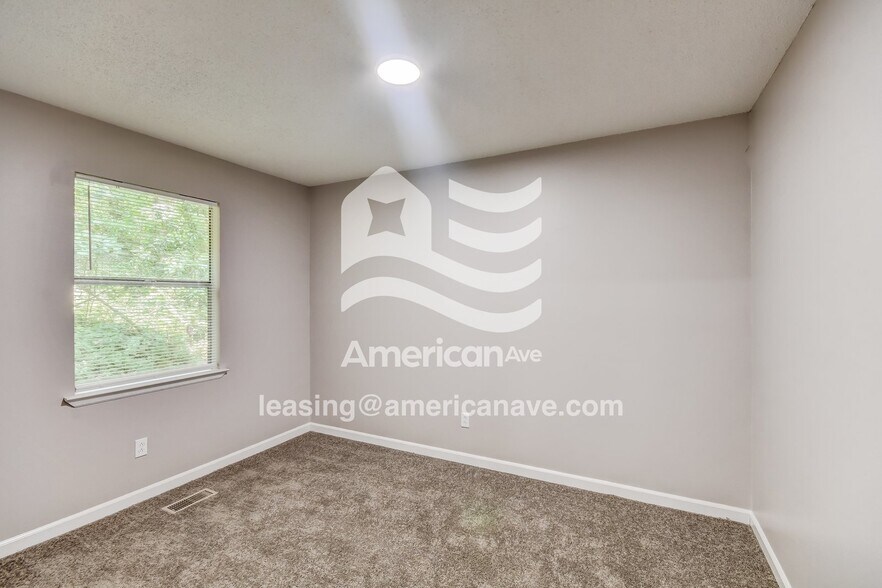 Building Photo - 1205 83rd Pl S