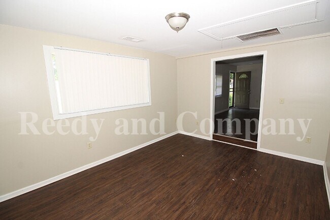 Building Photo - 961 Carrolton Rd