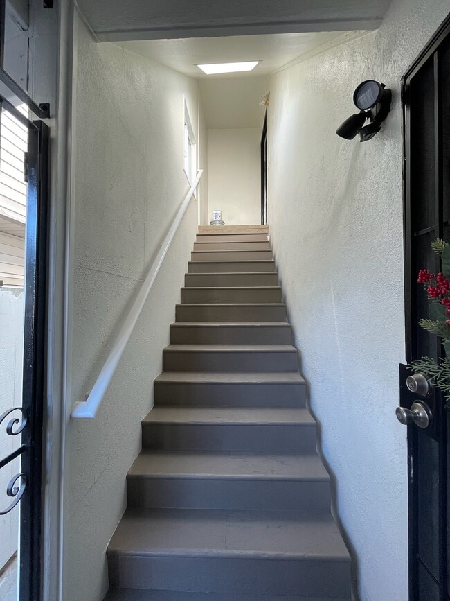 Building Photo - 1 A St