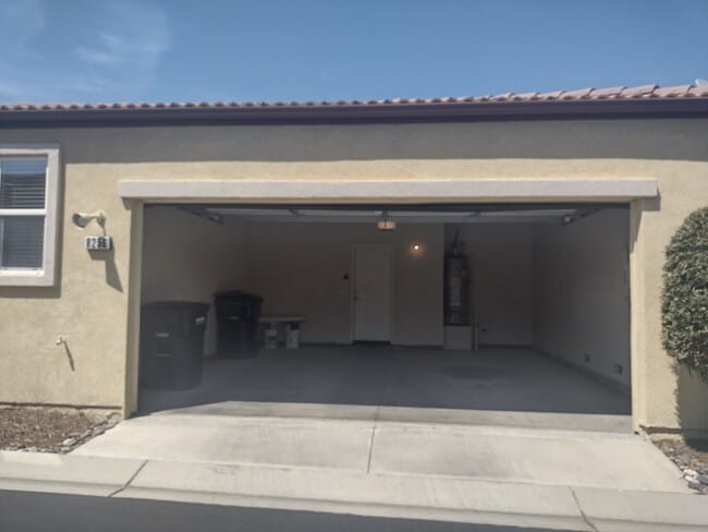 Building Photo - 8256 Triplett Ln