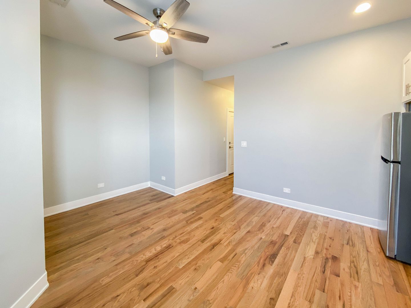 Building Photo - 2111 N Sedgwick St