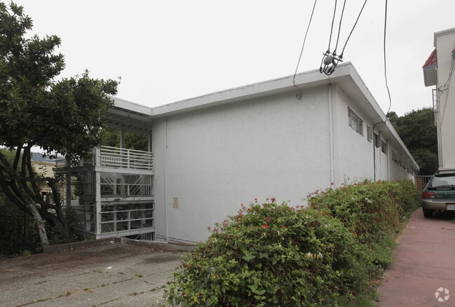 Building Photo - 3000 Richmond Blvd