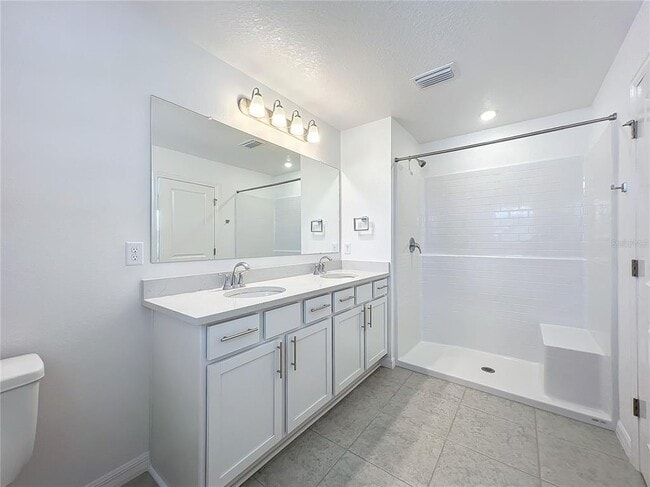 Building Photo - 3886 ACADEMIA Ave