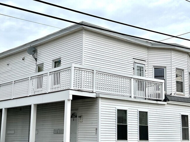 Building Photo - 168-170 Spruce St-