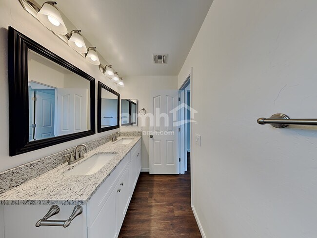 Building Photo - 67 W Paseo Celestial