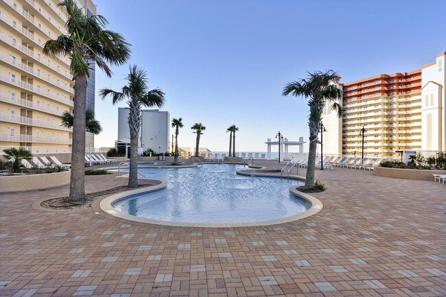 Building Photo - 9800 S Thomas Dr