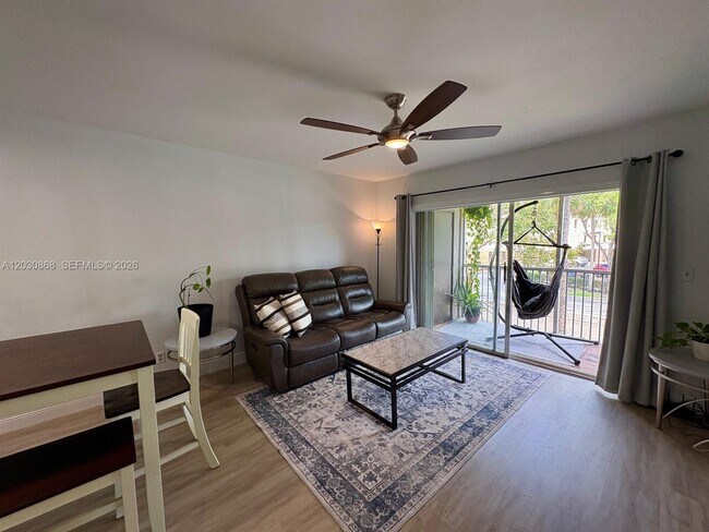 Building Photo - 8750 Royal Palm Blvd