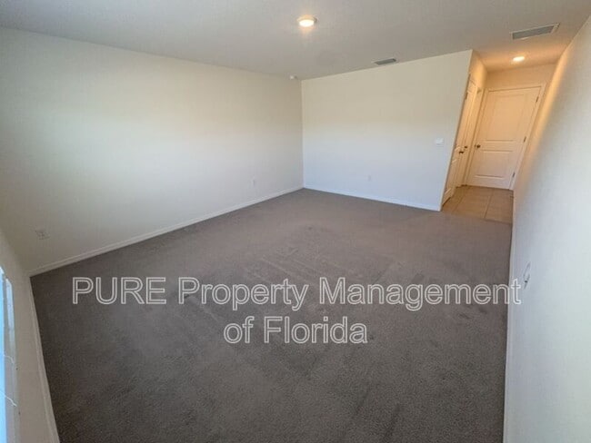 Building Photo - 618 SE 65th Terrace