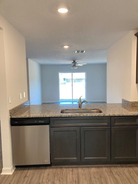 Building Photo - 11 Ripcord Ln