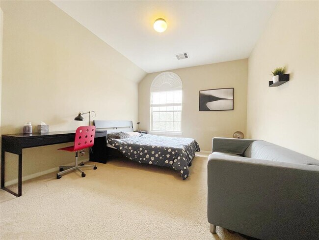 Building Photo - 26910 Boulder Hill Ct
