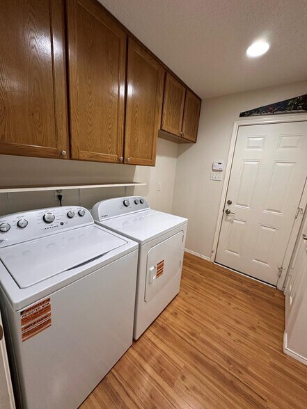 Building Photo - 4230 Green Meadow Dr