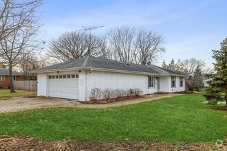 Building Photo - 2415 Plum Tree Rd