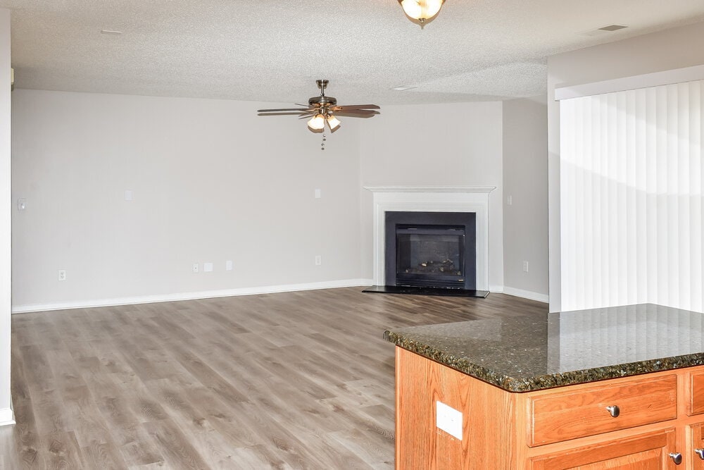 Building Photo - 12805 Coral Sunrise Dr