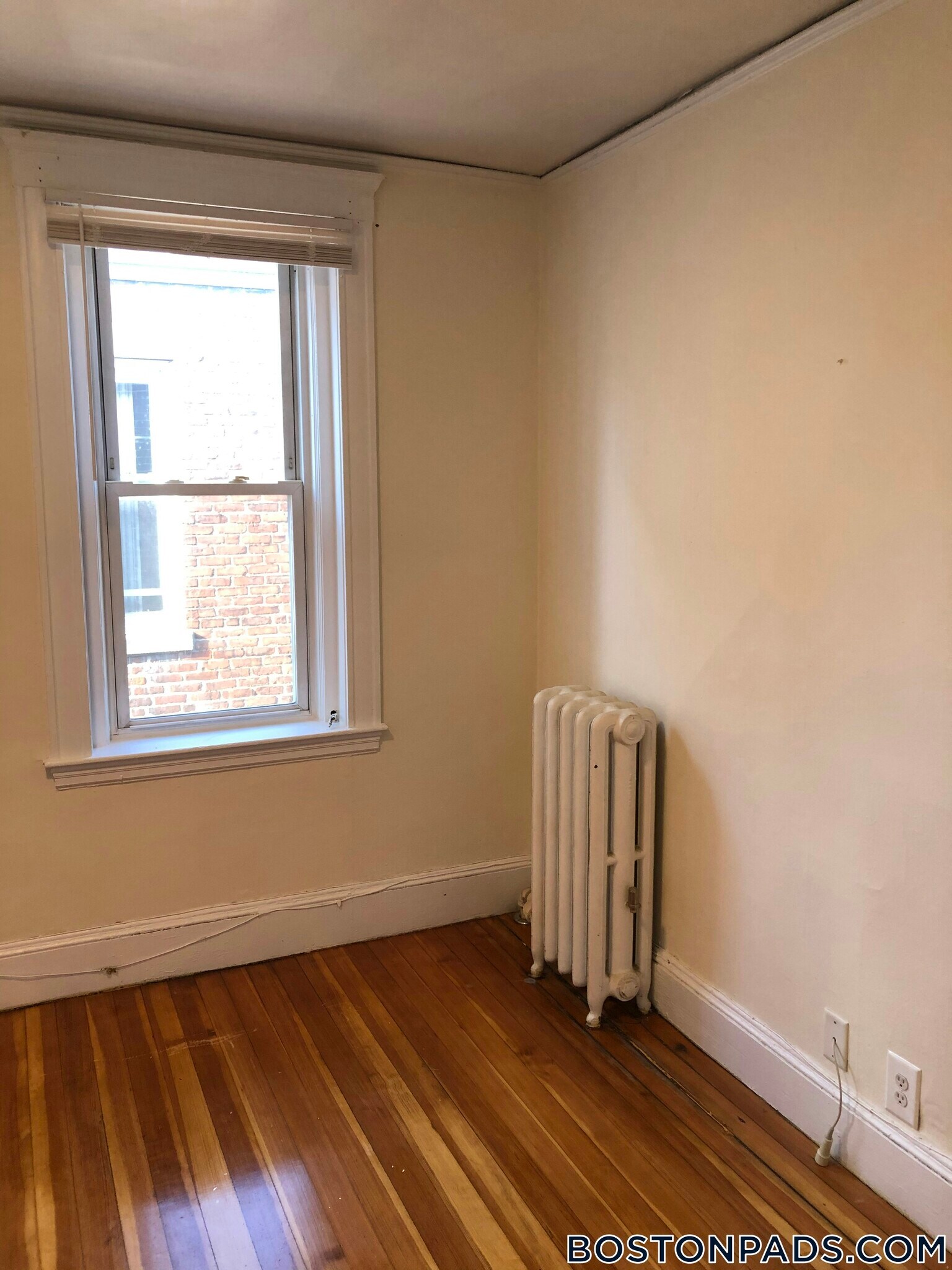 Building Photo - 15 Barrows St