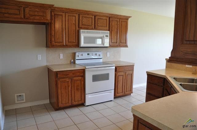 Building Photo - Stunning 3 Bedroom, 2 Bathroom in Flint!