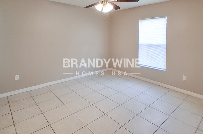 Building Photo - 3709 E Grove St