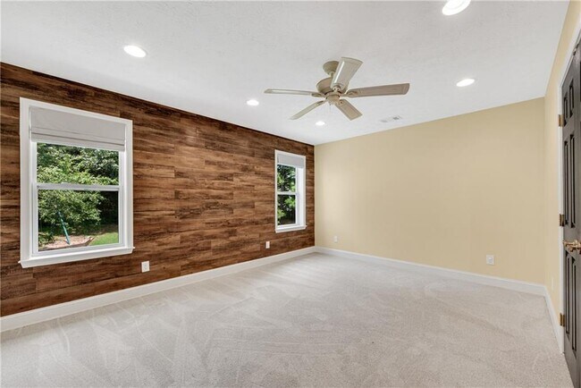 Building Photo - 1735 Berry Ct