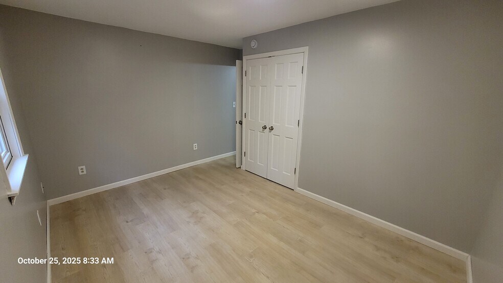 Building Photo - 1038 9th St