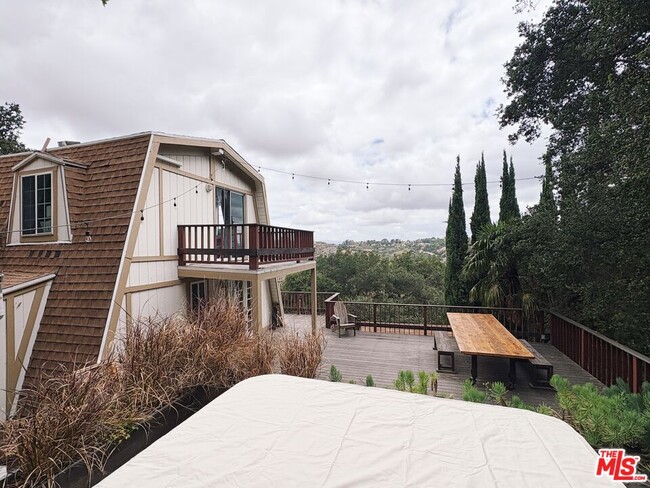Building Photo - 22013 Alta Dr