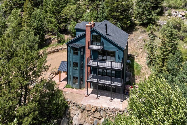 Primary Photo - 205 Loop Dr