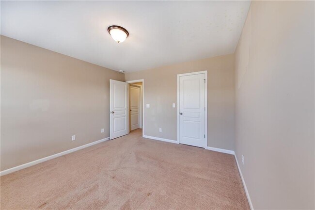 Building Photo - 7245 Rocking Horse Ln