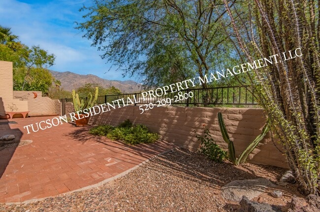 Building Photo - 5084 N Camino Del Lazo