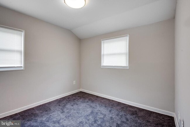 Building Photo - 2327 Wyngate Rd
