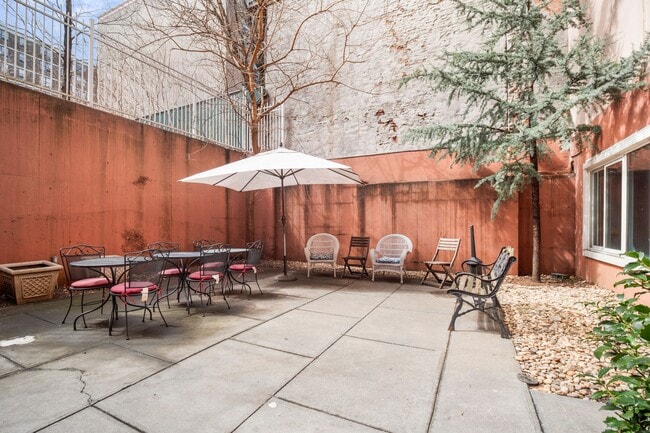 Building Photo - 106 W 116th St
