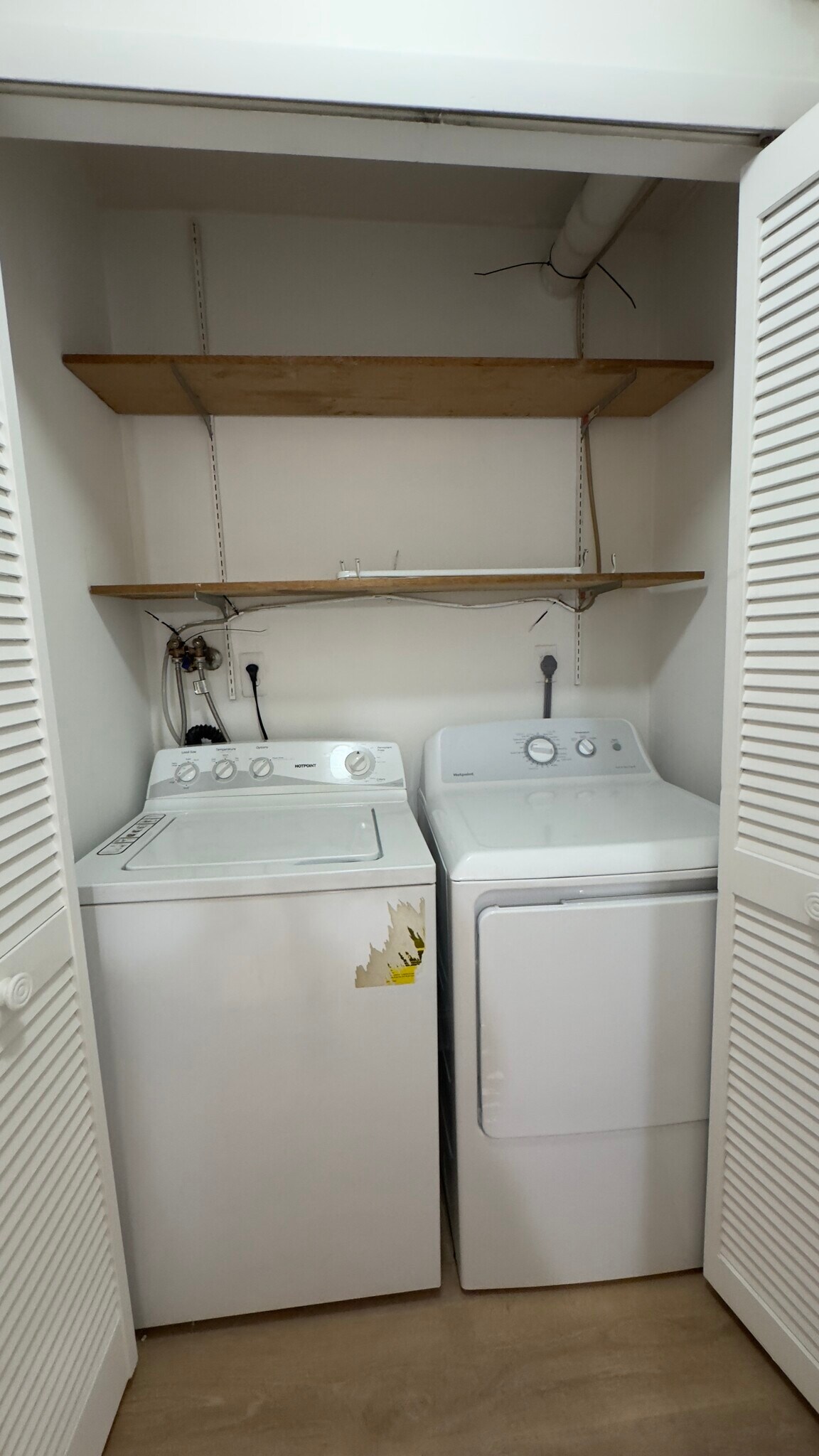 In Unit Laundry - 5 Evergreen Dr