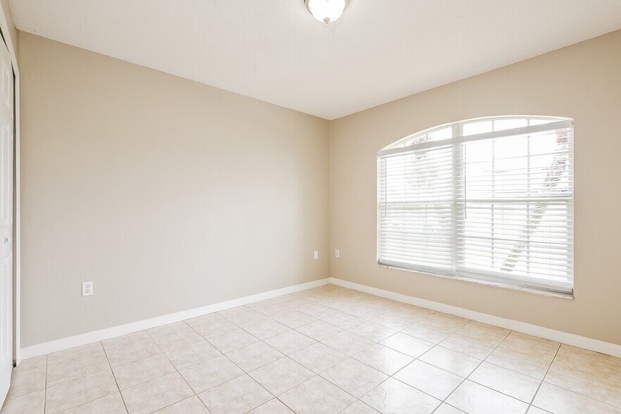 Building Photo - 4616 Falcon Ave