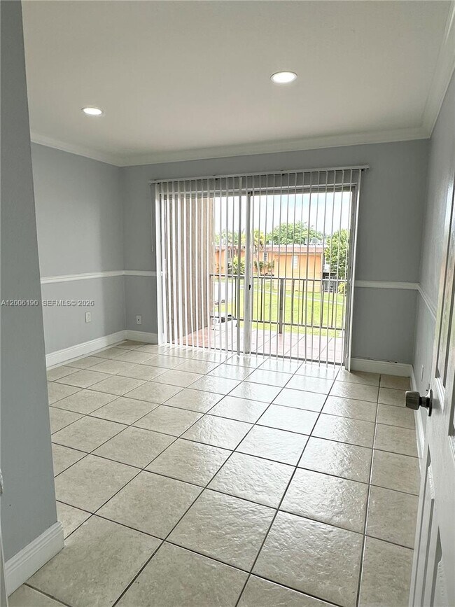 Building Photo - 9405 SW 76th St