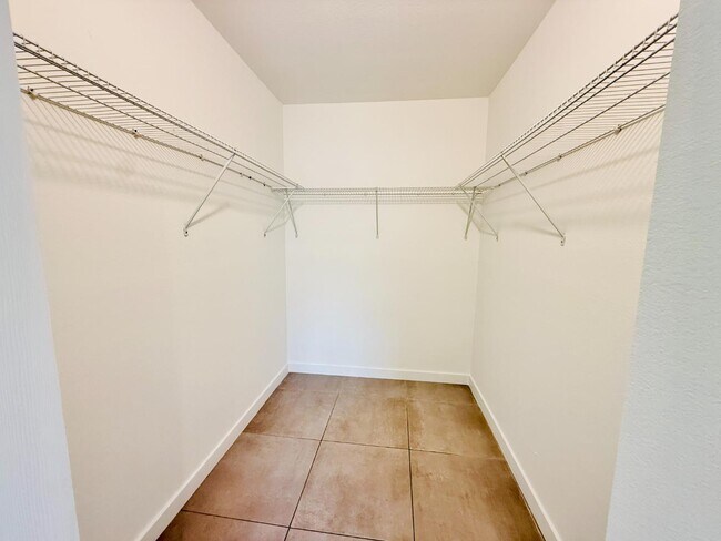 Building Photo - 1295 W 69th St